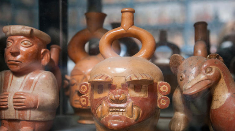 Moche pottery, Peru