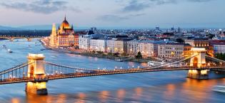 Budapest_river_evening